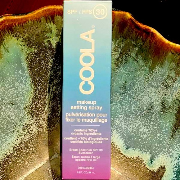 COOLA Make-up Setting Spray w/Organic SPF 30 - Picture 2 of 6